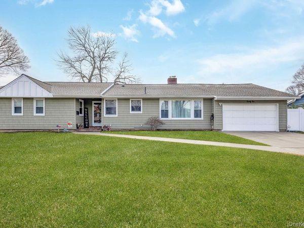 22 Wiggins Street, Ronkonkoma, NY 11779