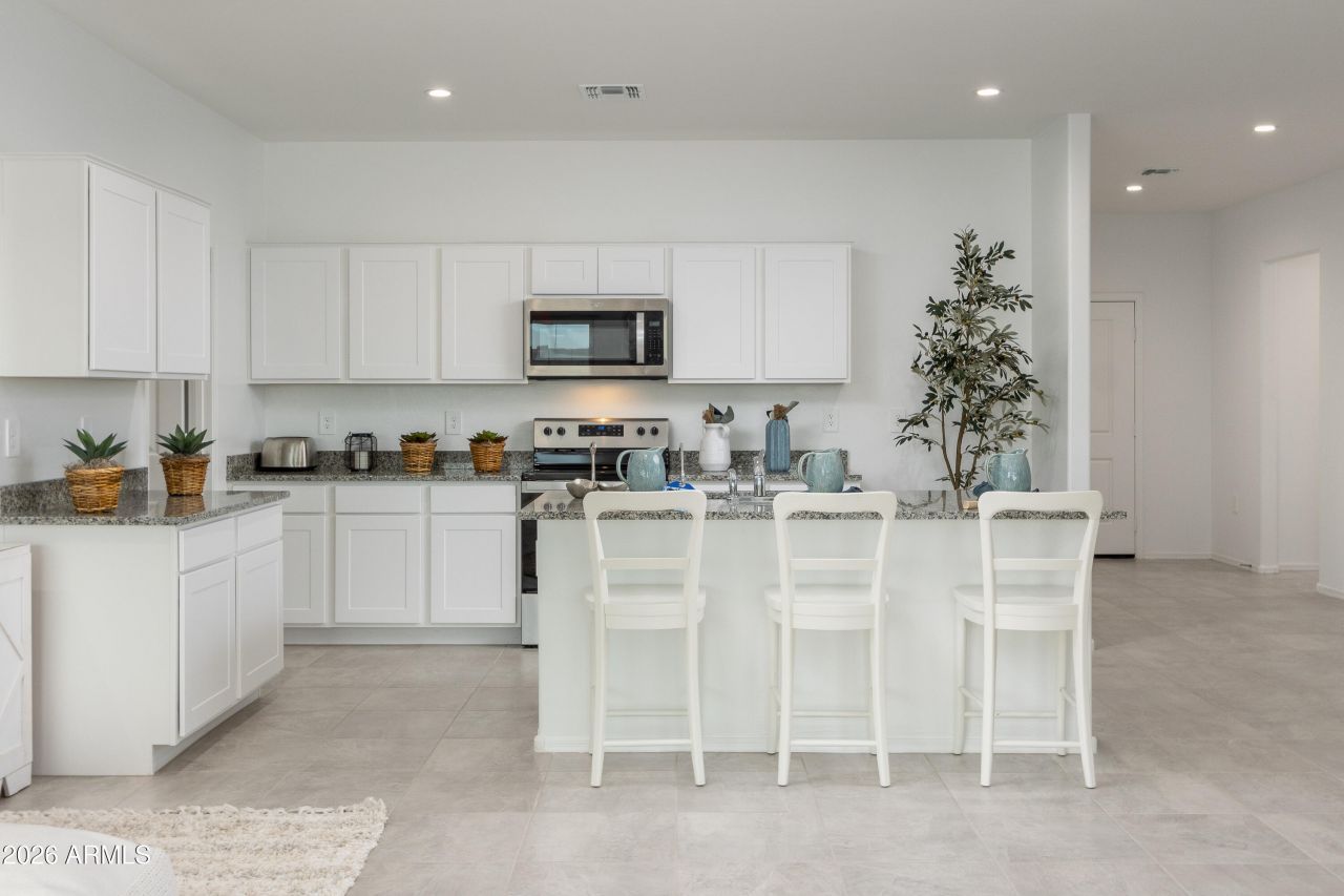 1555 E Glazier Drive E, Casa Grande, AZ 85122 Main Photo