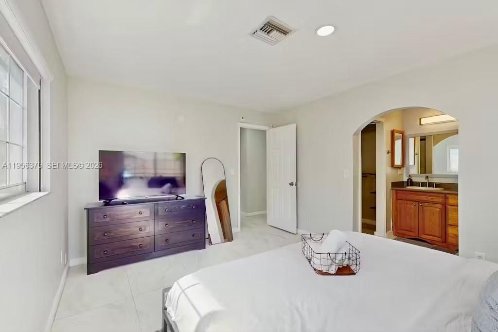 8331 NW 44th Ct, Sunrise, FL 33351 Photo