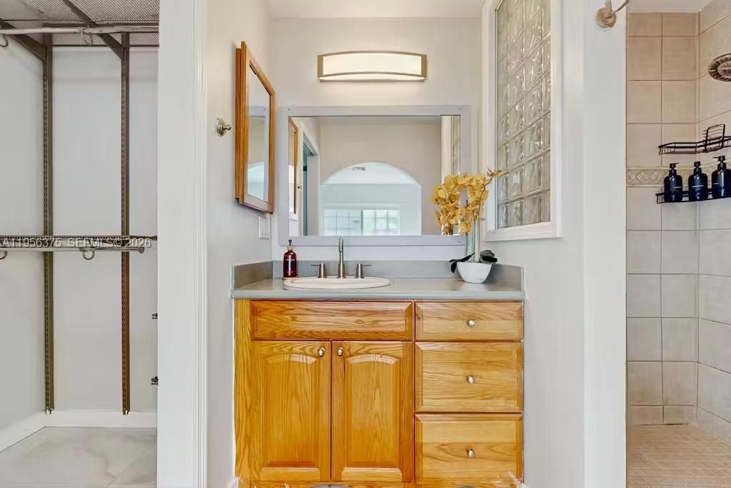 8331 NW 44th Ct, Sunrise, FL 33351 Photo