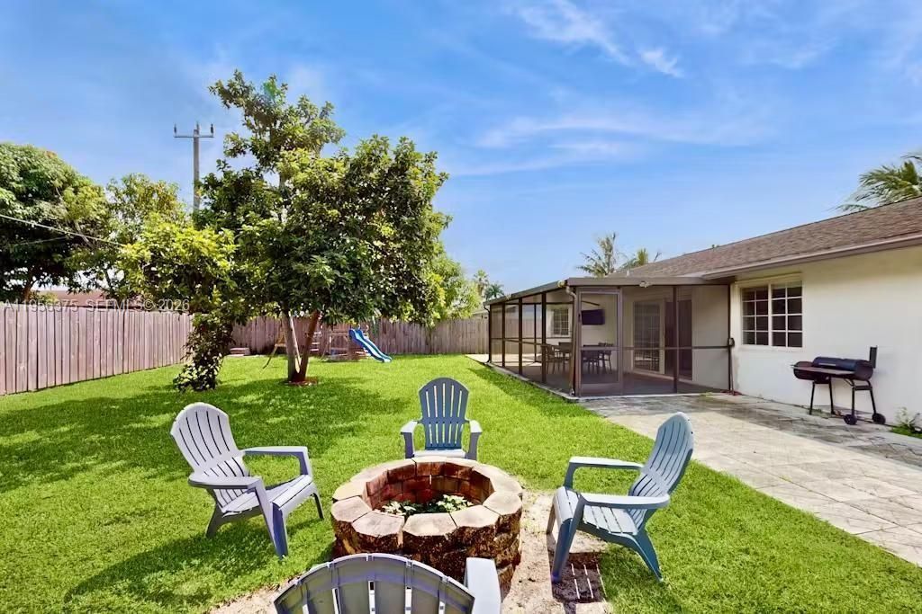 8331 NW 44th Ct, Sunrise, FL 33351 Photo