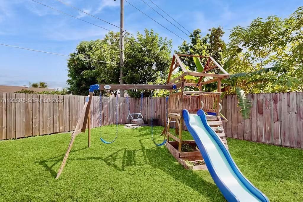 8331 NW 44th Ct, Sunrise, FL 33351 Photo