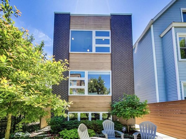 3129 W Belden Avenue, Chicago, IL 60647