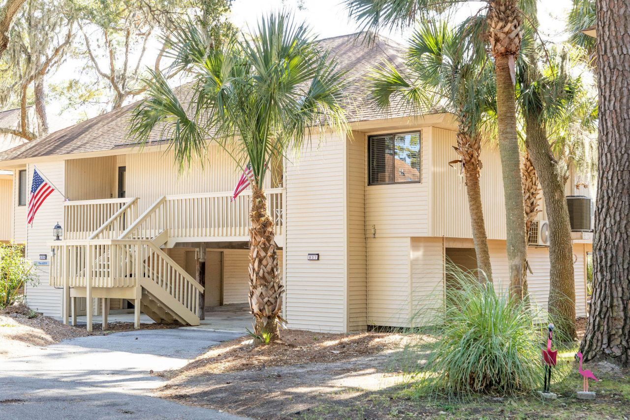 837 Club Cottage Road Photo 2