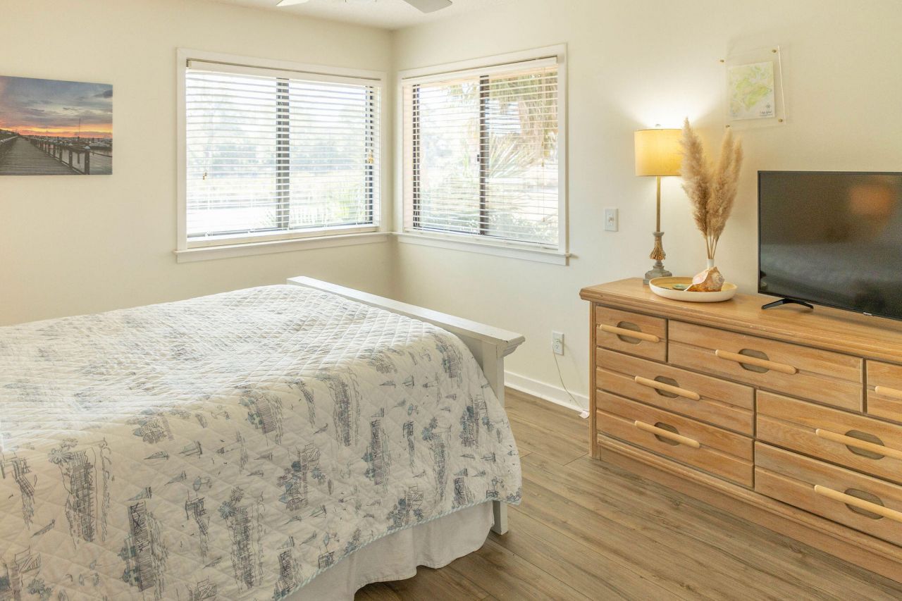 837 Club Cottage Road Photo 29