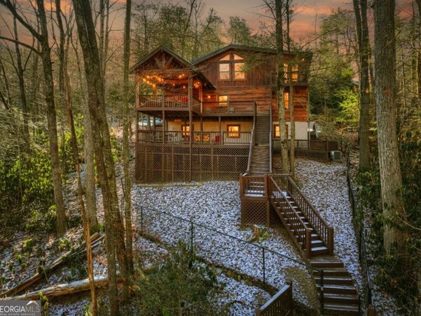 134 Hemlock Circle, Unit 54, Blue Ridge, GA 30513