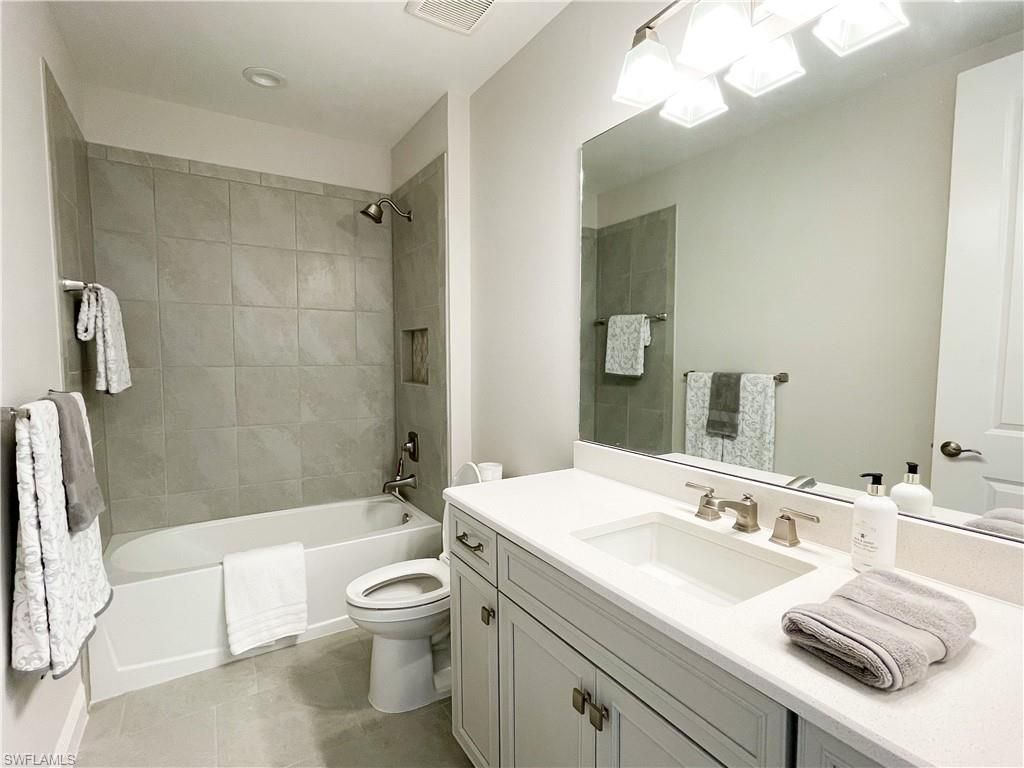 2555 Seychelles Dr, Unit 402, Naples, FL 34112 Photo