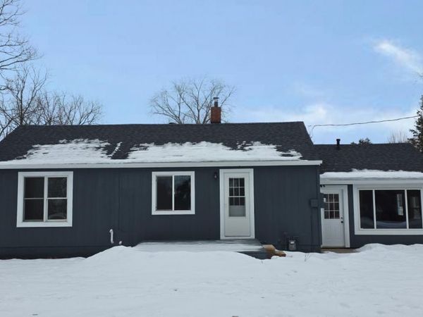 515 Central Drive E, Braham, MN 55006