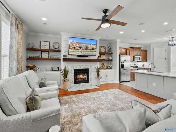 118 Park Square Lane, Madison, AL 35758