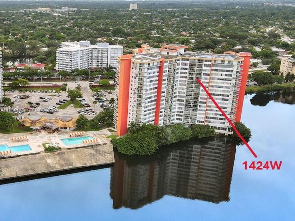1301 NE Miami Gardens Dr, Unit 1424W, Miami, FL 33179
