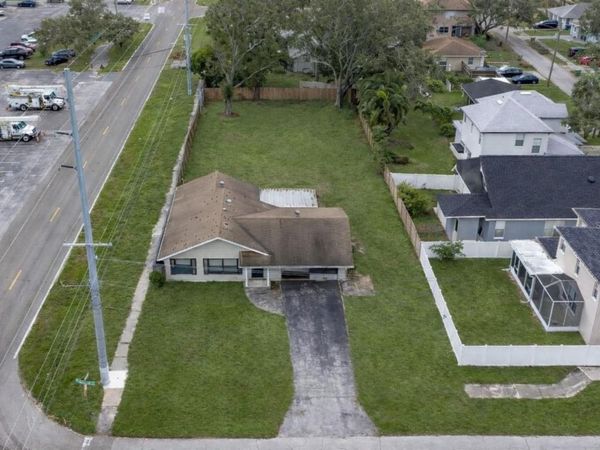 4402 W LANCASTER STREET, TAMPA, FL 33616