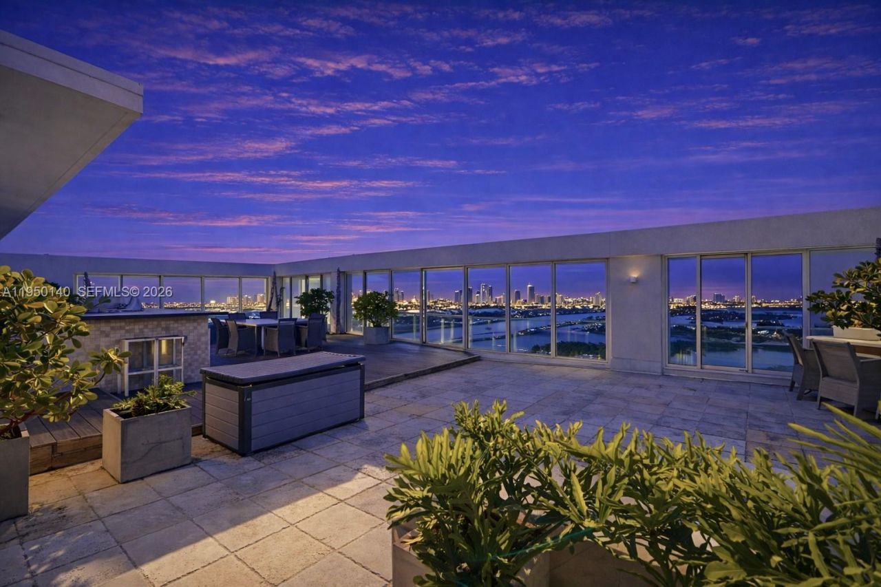 450 Alton Rd , Unit PH1, Miami Beach, FL 33139 Photo