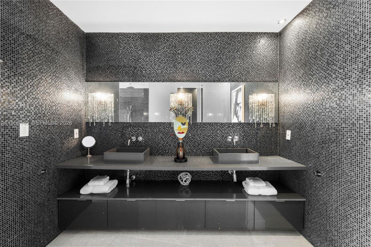 450 Alton Rd , Unit PH1, Miami Beach, FL 33139 Photo