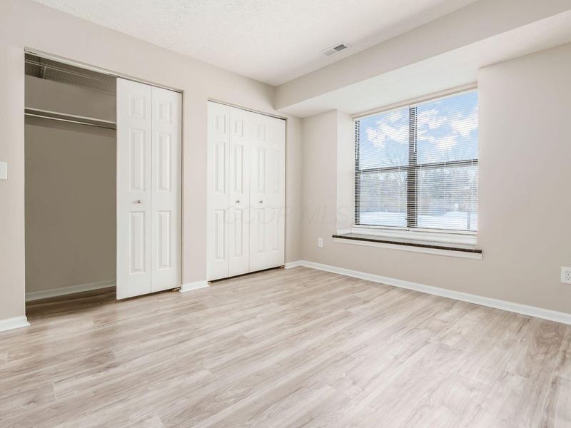 2733 Greystone Drive, Unit D, Columbus, OH 43220 Photo 20