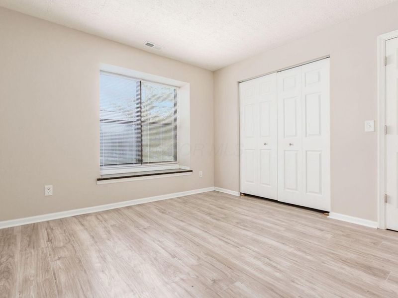 2733 Greystone Drive, Unit D, Columbus, OH 43220 Photo 24