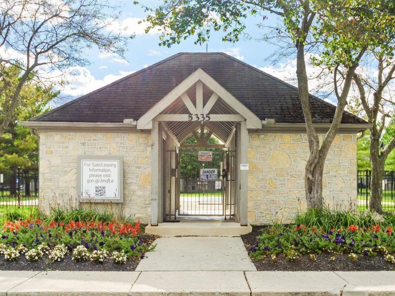 2733 Greystone Drive, Unit D, Columbus, OH 43220 Photo 30