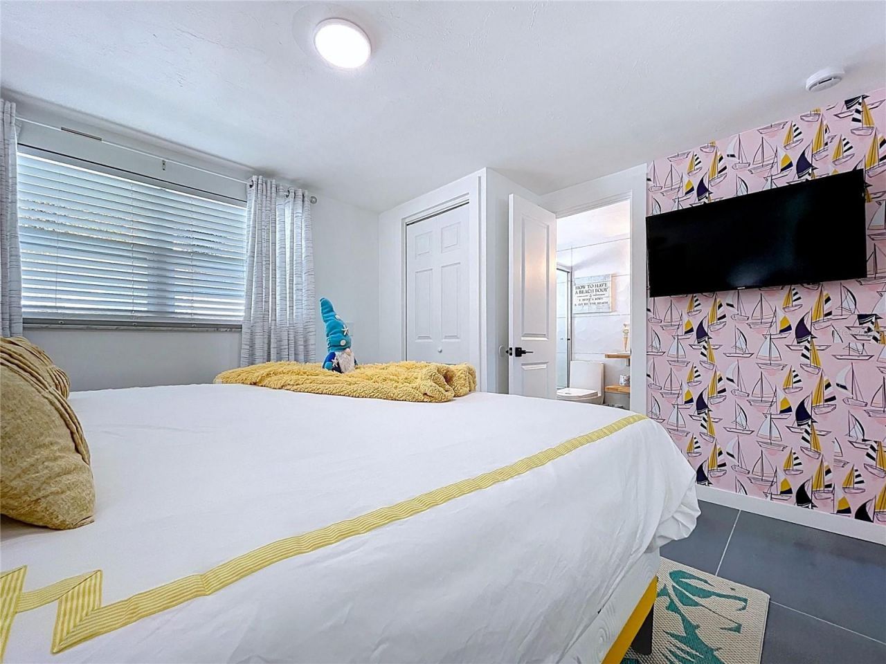 304 29th Street, Unit A, Holmes Beach, FL 34217 Photo