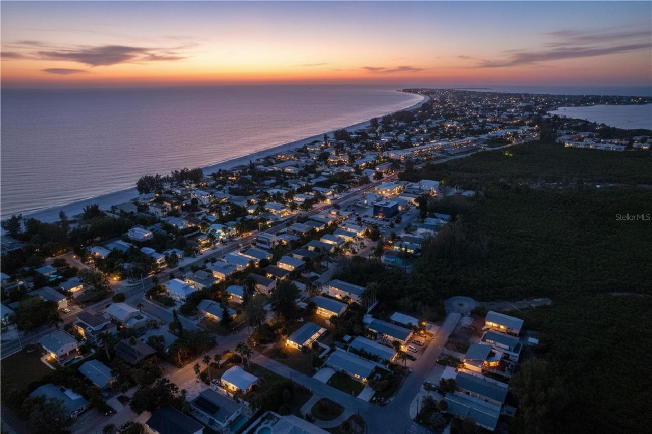 304 29th Street, Unit A, Holmes Beach, FL 34217 Photo