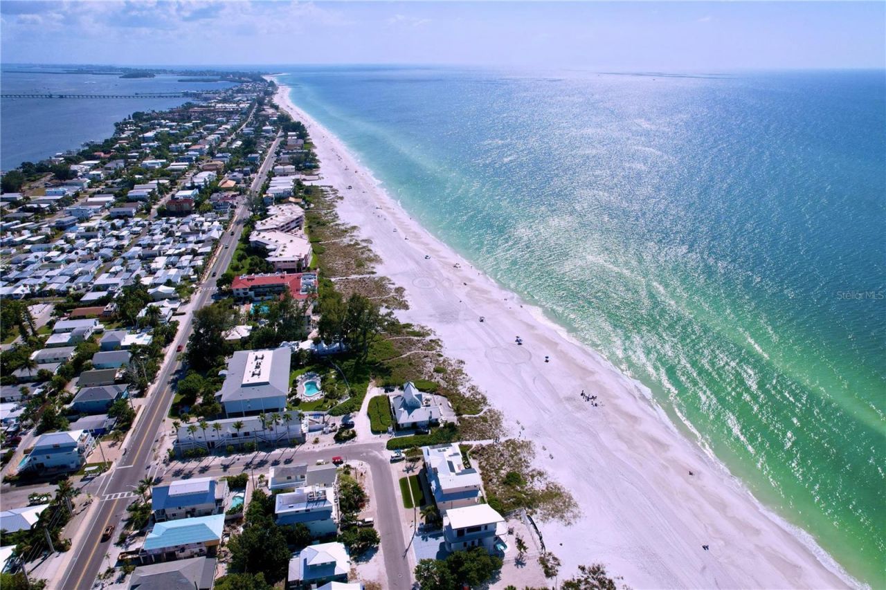 304 29th Street, Unit A, Holmes Beach, FL 34217 Photo