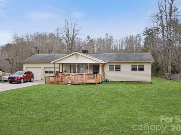 1292 Creekwood Drive, Morganton, NC 28655