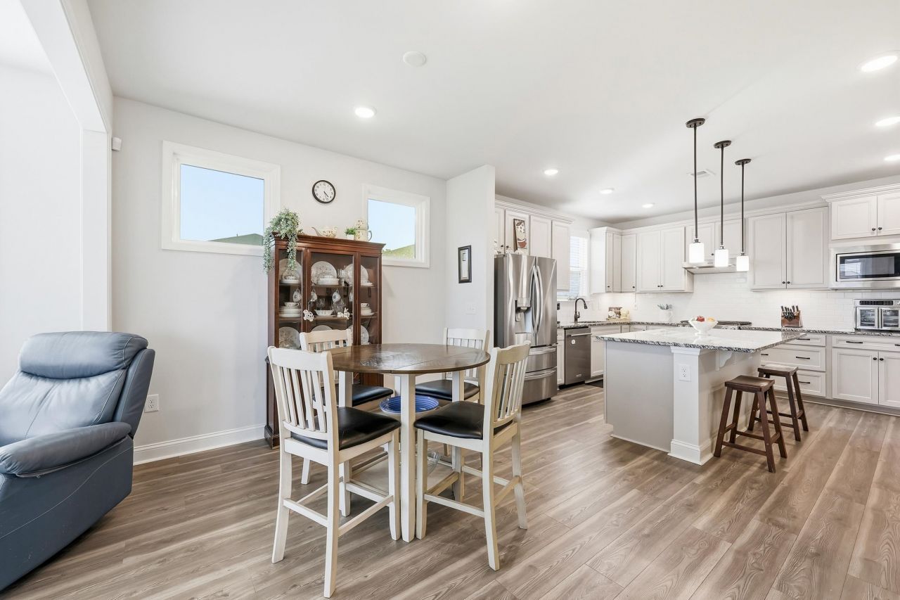 1206 Coneflower Way Photo 13