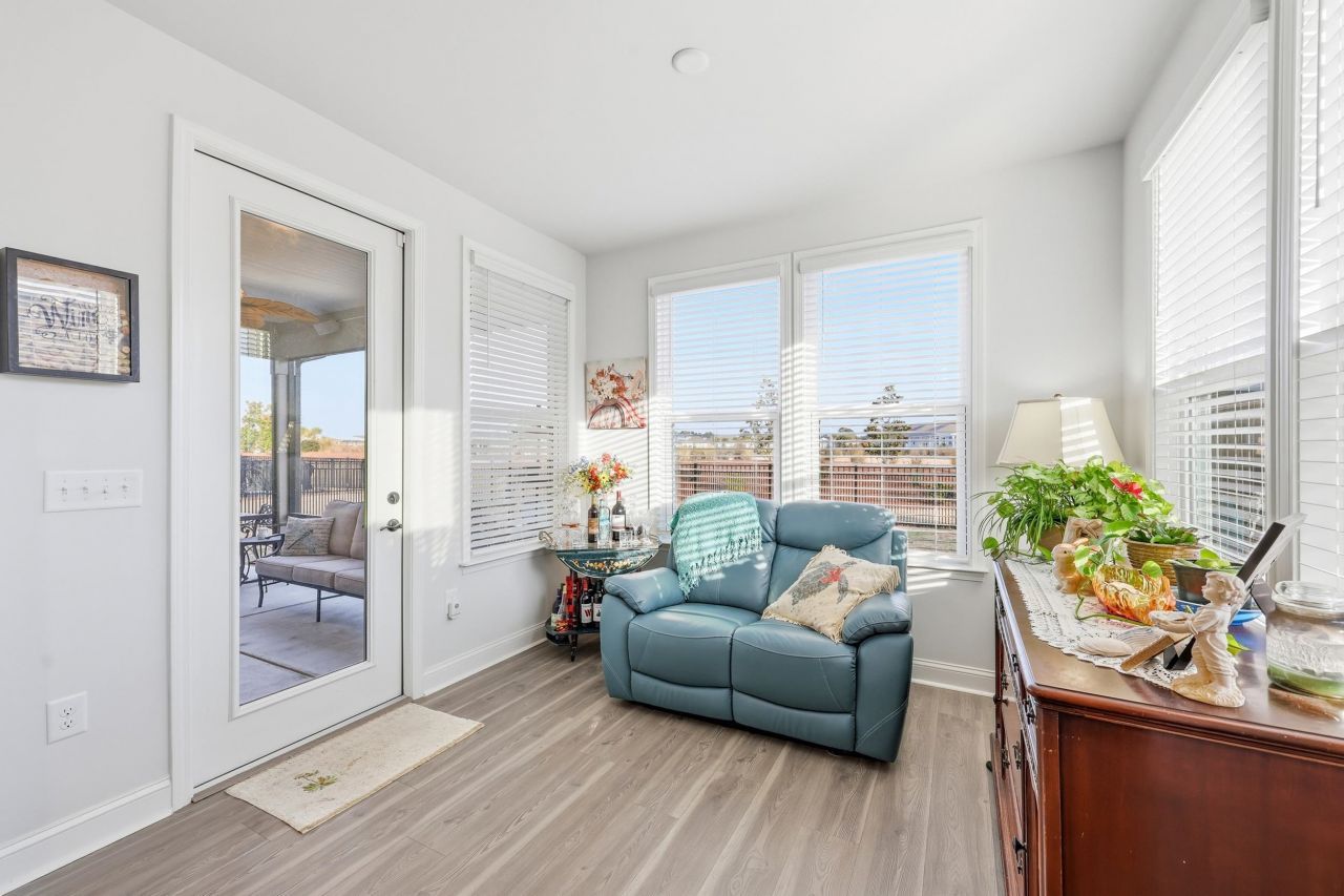 1206 Coneflower Way Photo 15