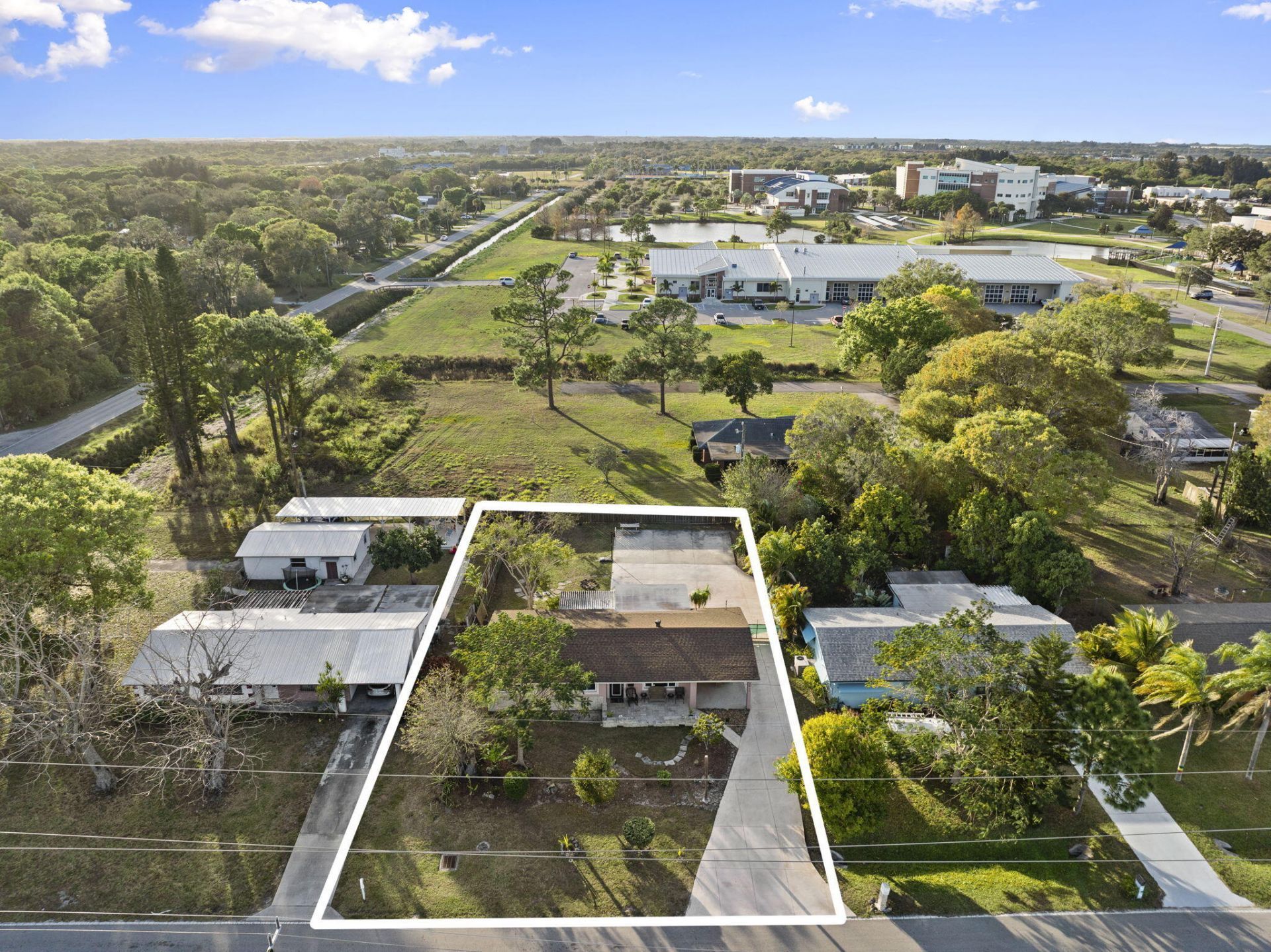 2611 S 29th Street, Fort Pierce, FL 34981 Photo