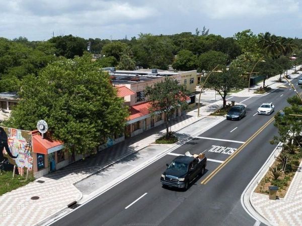 718 NW 15 TER, Fort Lauderdale, FL 33311