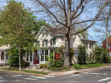 69 E OAKLAND AVENUE, DOYLESTOWN, PA 18901