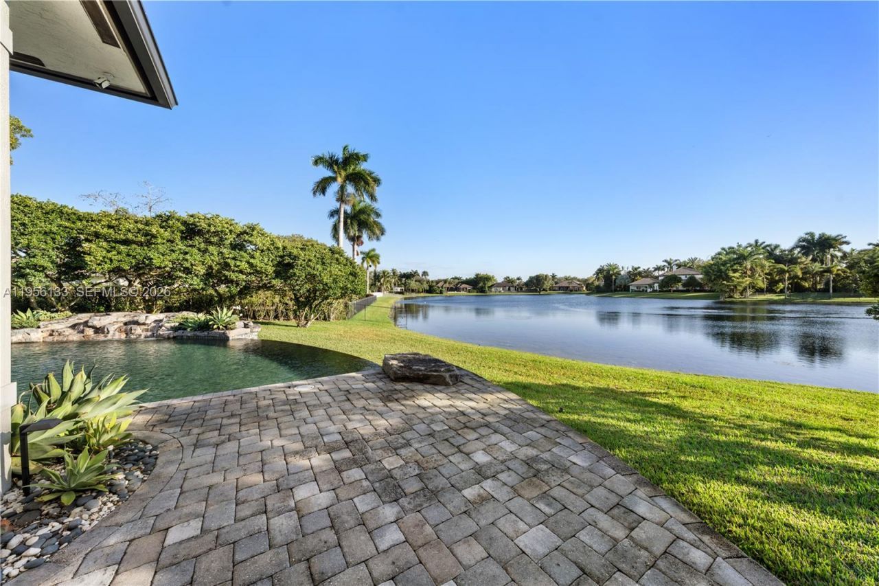 12620 N Winners Cir, Davie, FL 33330 Photo