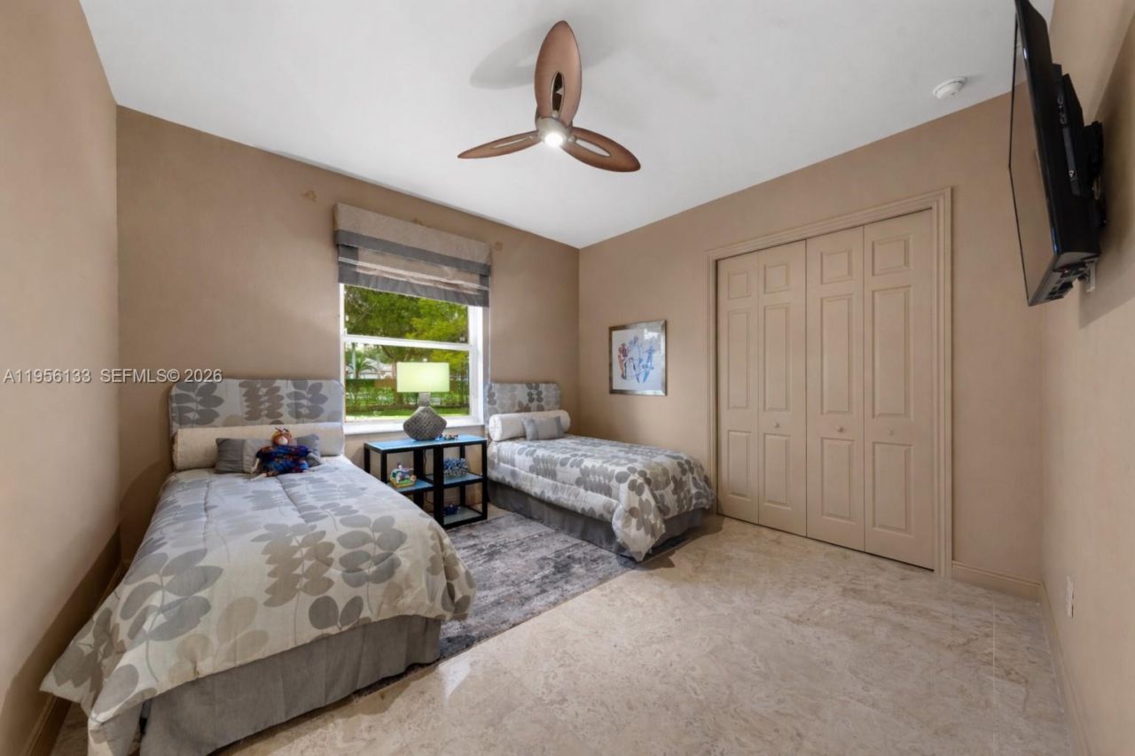 12620 N Winners Cir, Davie, FL 33330 Photo