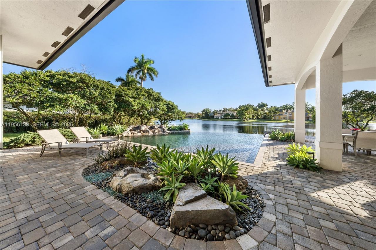 12620 N Winners Cir, Davie, FL 33330 Photo