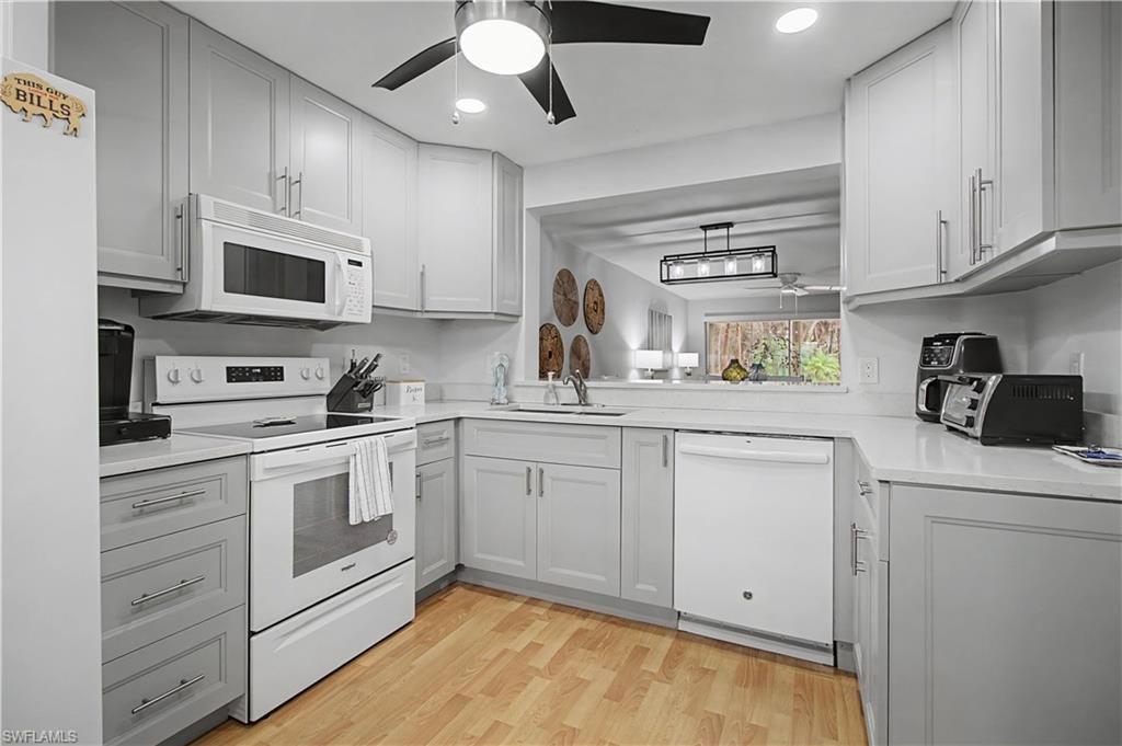 741 Landover Cir, Unit 102, Naples, FL 34104 Photo
