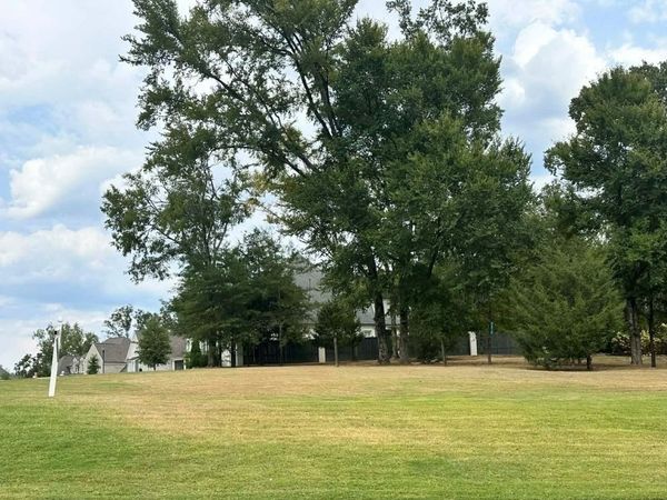 450 SUGAREE RD, Collierville, TN 38017