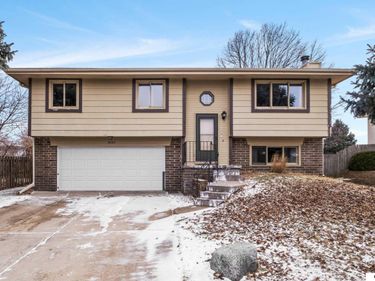 8107 Vernon Avenue, Omaha, NE 68134