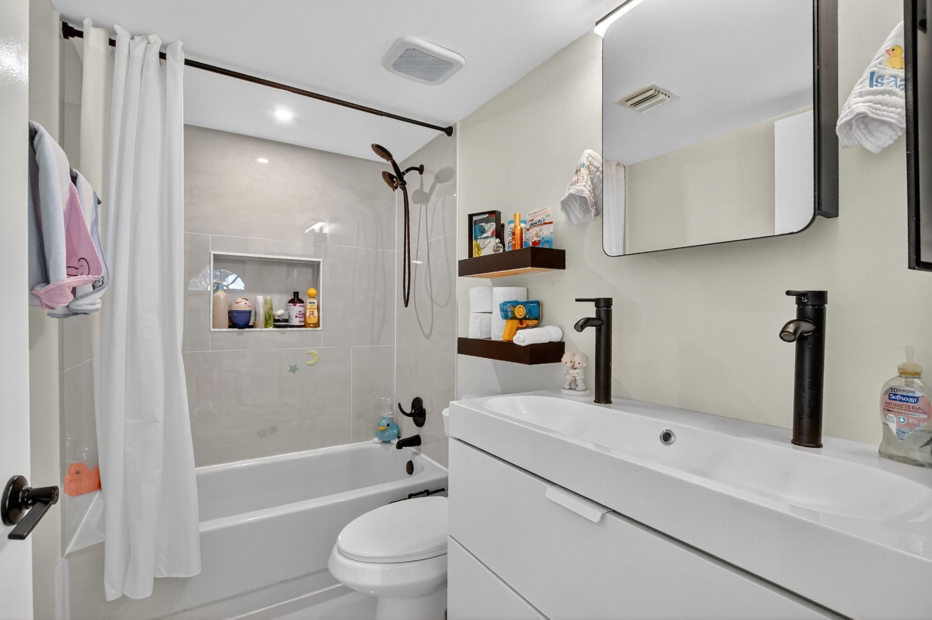 4005 Village Drive, Unit B, Delray Beach, FL 33445 Photo