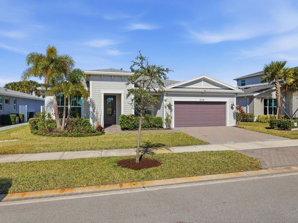 10718 SW Hensley Street, Port St. Lucie, FL 34987