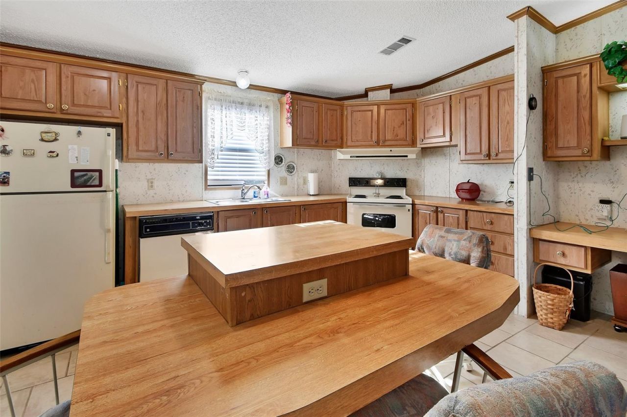 27130 Fishermans Road, Paisley, FL 32767 Photo