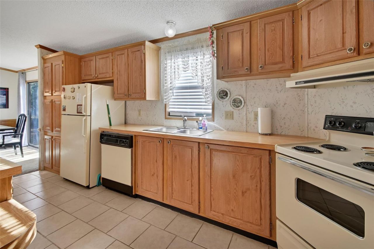 27130 Fishermans Road, Paisley, FL 32767 Photo