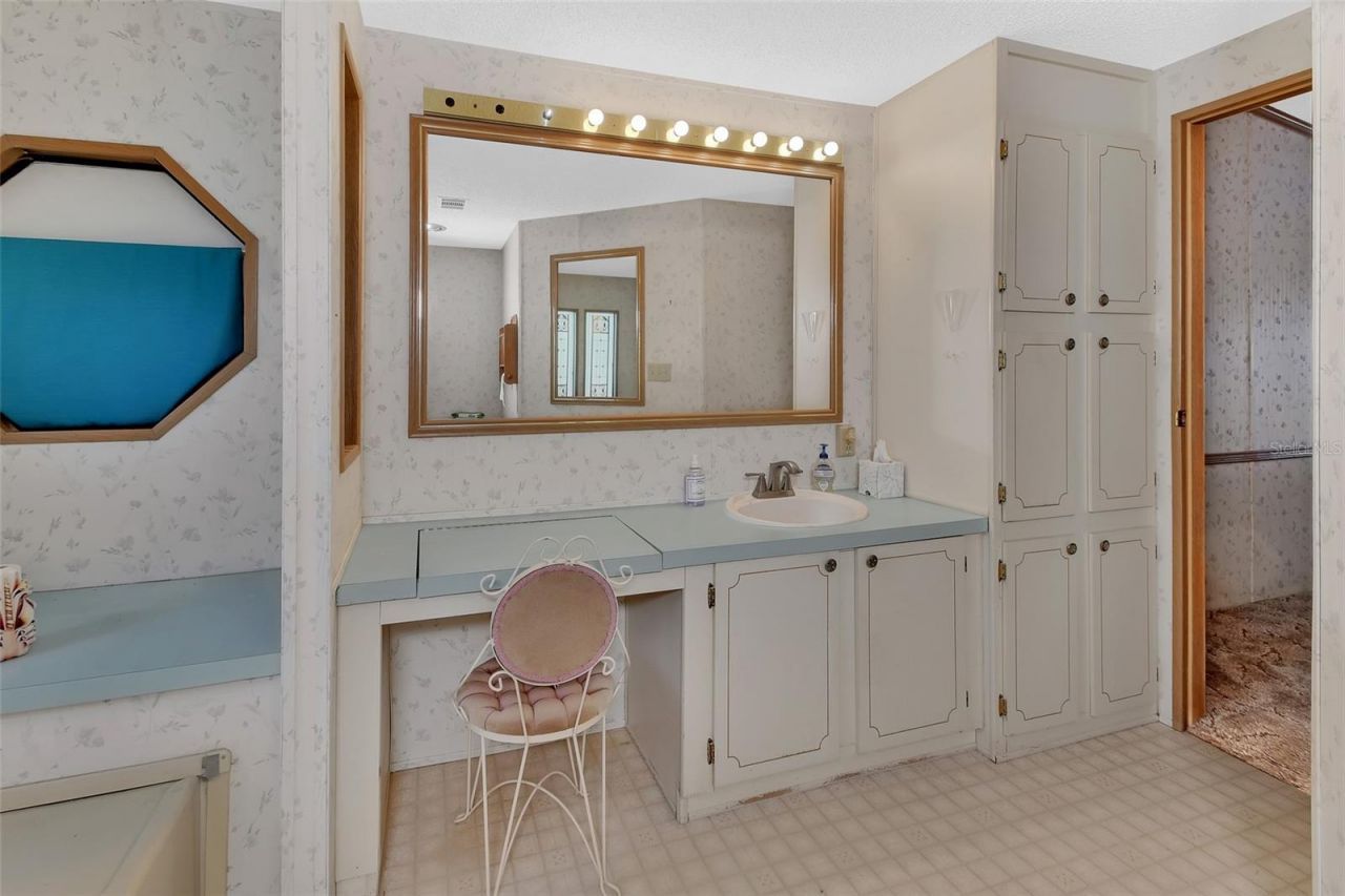 27130 Fishermans Road, Paisley, FL 32767 Photo