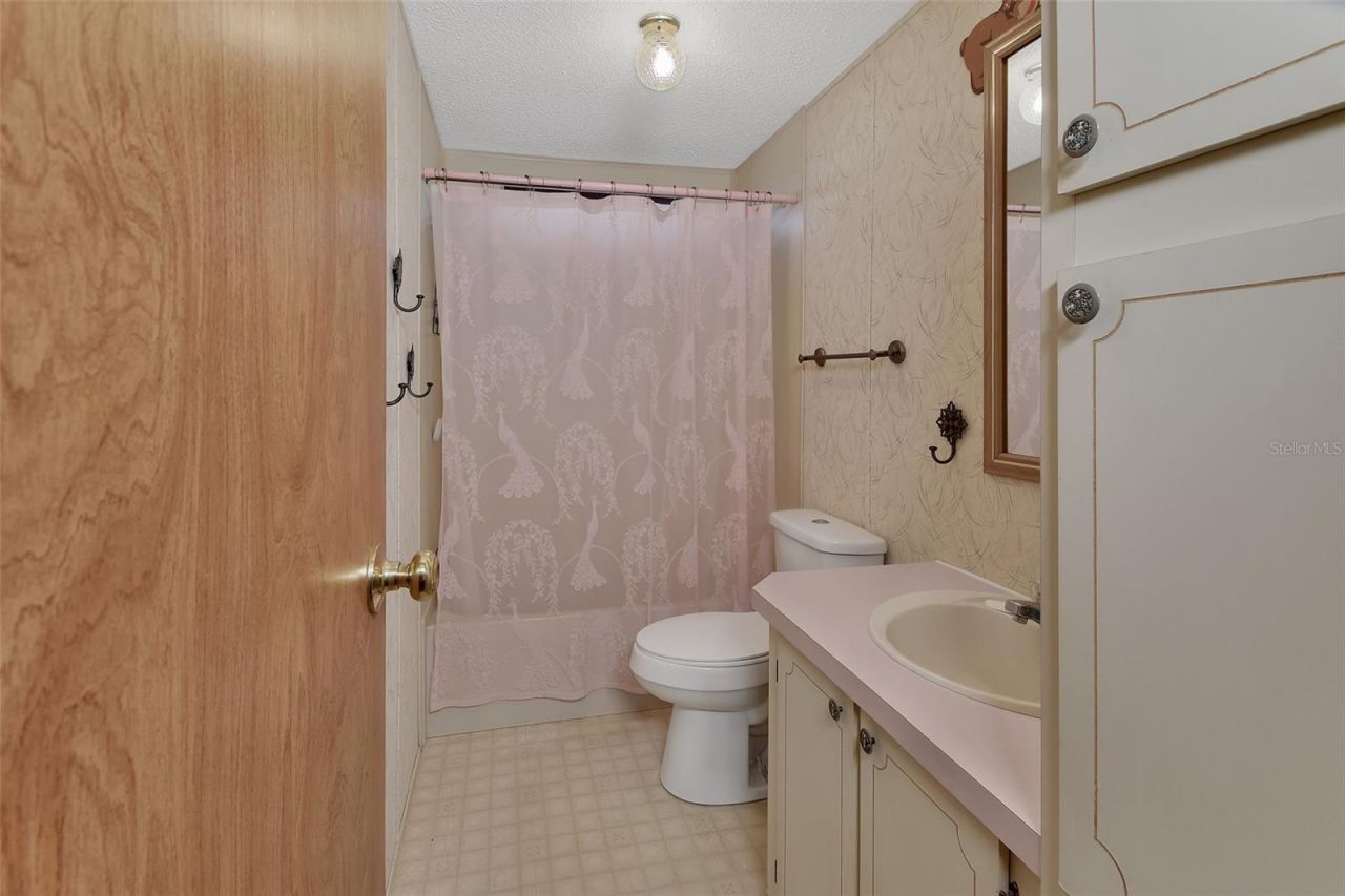 27130 Fishermans Road, Paisley, FL 32767 Photo