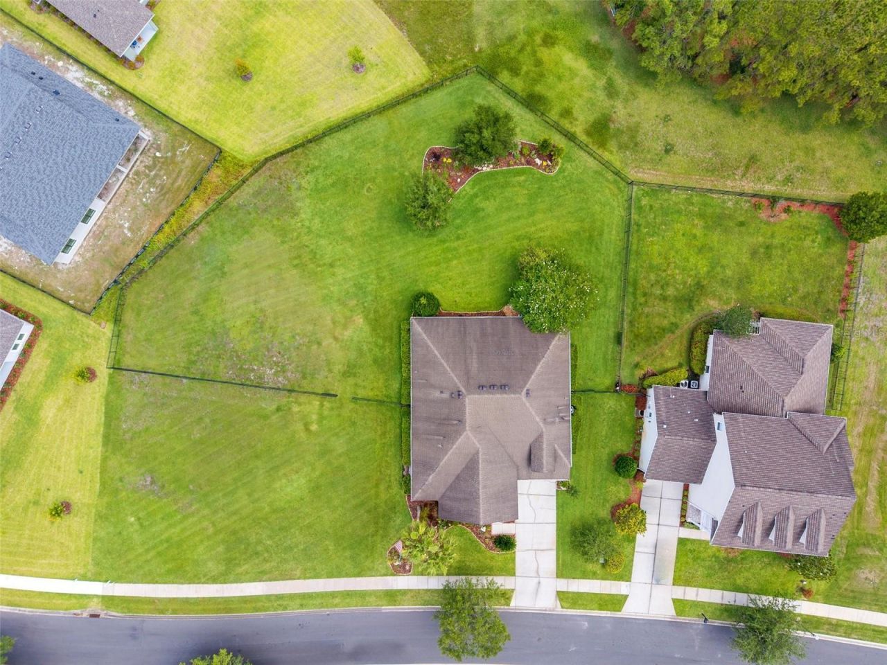 19531 Mossy Oak Court, Brooksville, FL 34601 Photo