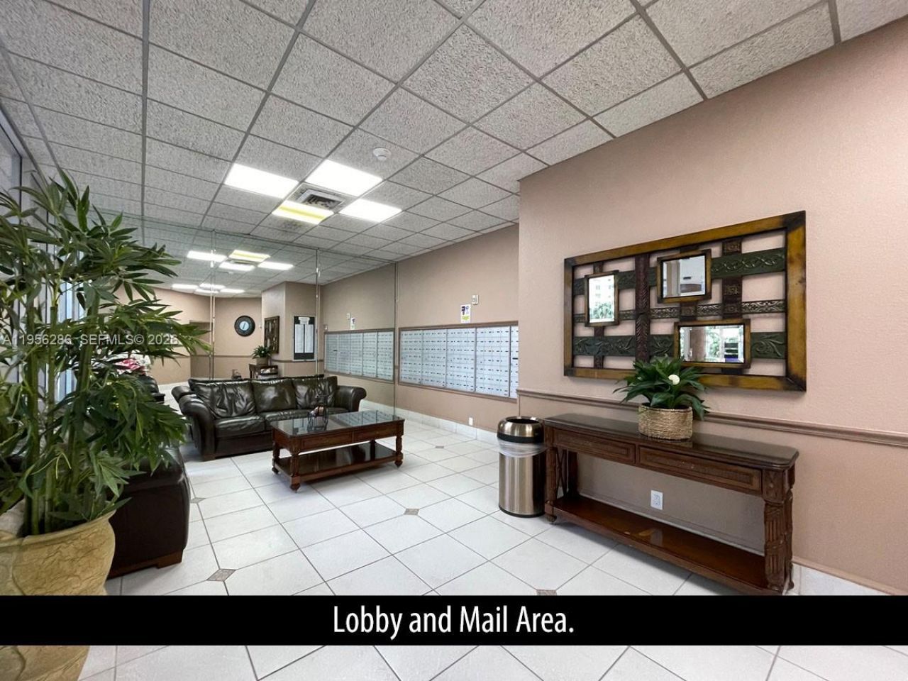 1825 S Ocean Drive, Unit 912, Hallandale Beach, FL 33009 Photo