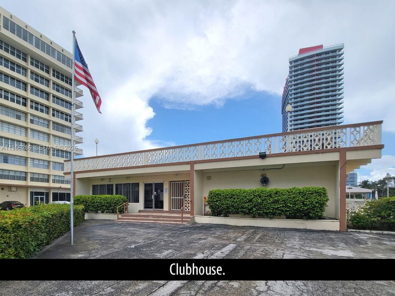 1825 S Ocean Drive, Unit 912, Hallandale Beach, FL 33009 Photo
