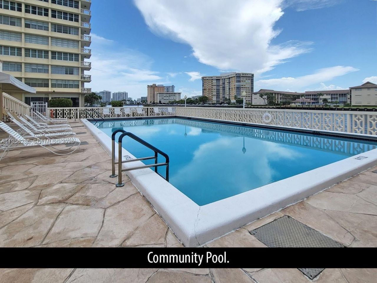 1825 S Ocean Drive, Unit 912, Hallandale Beach, FL 33009 Photo