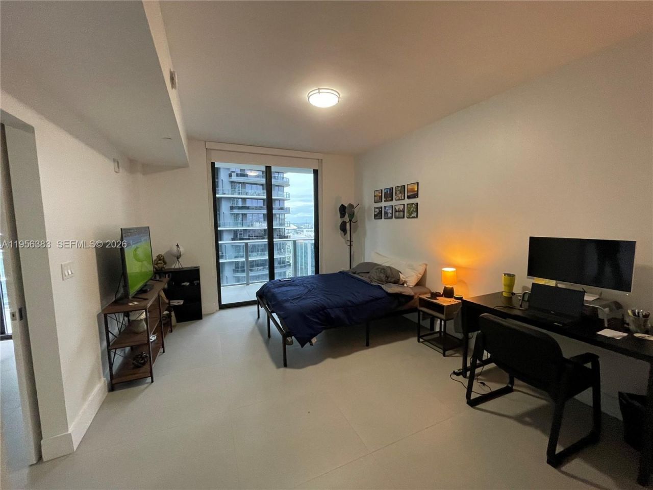 1010 Brickell Ave, Unit 3708, Miami, FL 33131 Photo