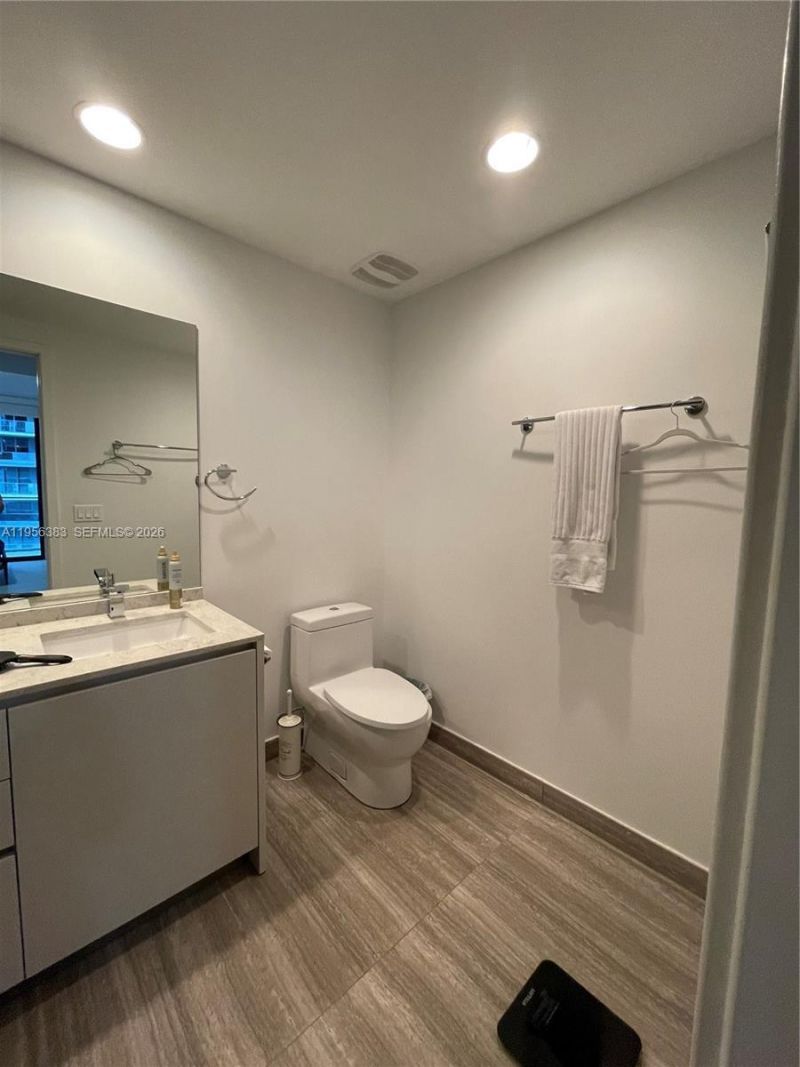 1010 Brickell Ave, Unit 3708, Miami, FL 33131 Photo