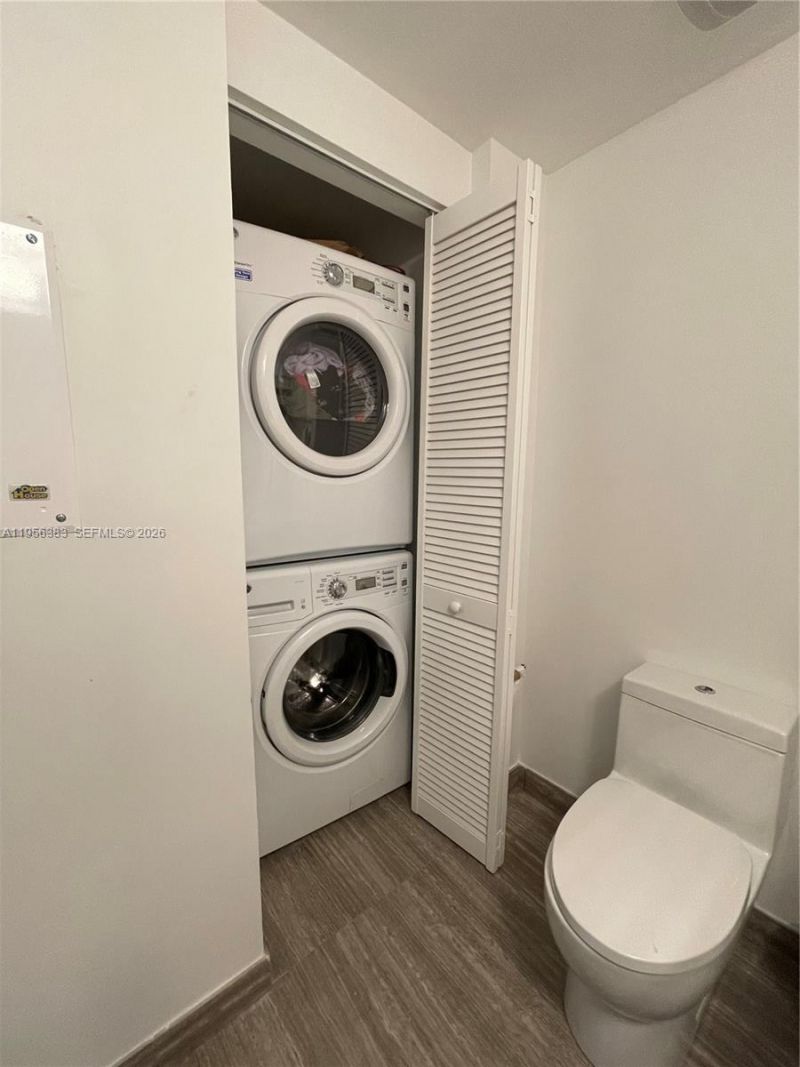 1010 Brickell Ave, Unit 3708, Miami, FL 33131 Photo