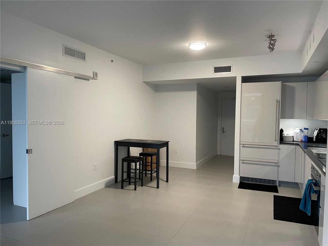 1010 Brickell Ave, Unit 3708, Miami, FL 33131 Photo