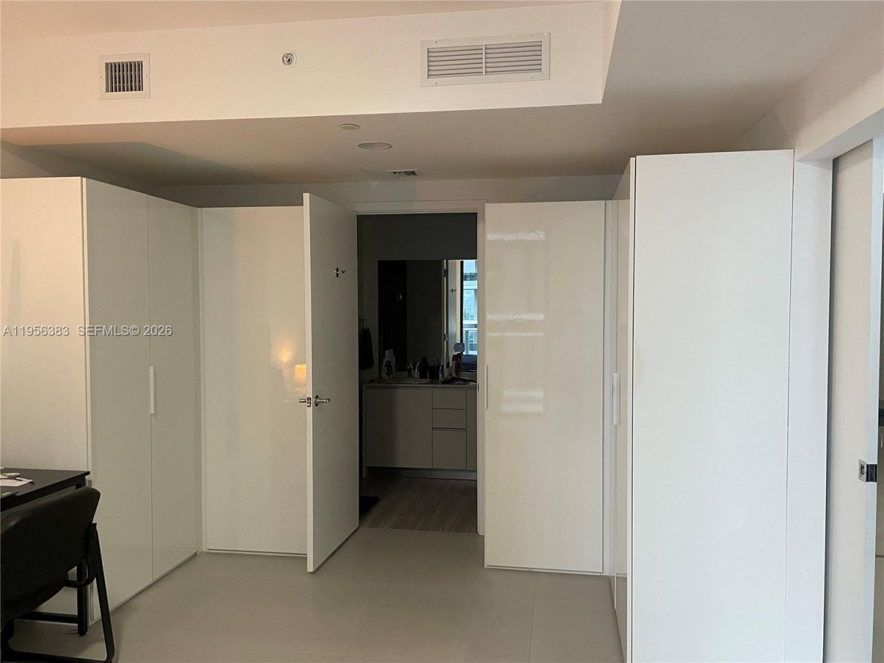 1010 Brickell Ave, Unit 3708, Miami, FL 33131 Photo